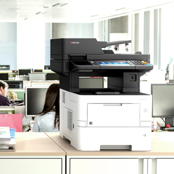 Stampanti pluripremiate Kyocera printer in office